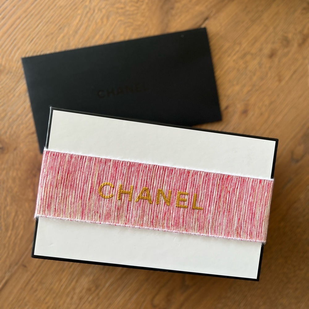 Chanel gift set box with samples
